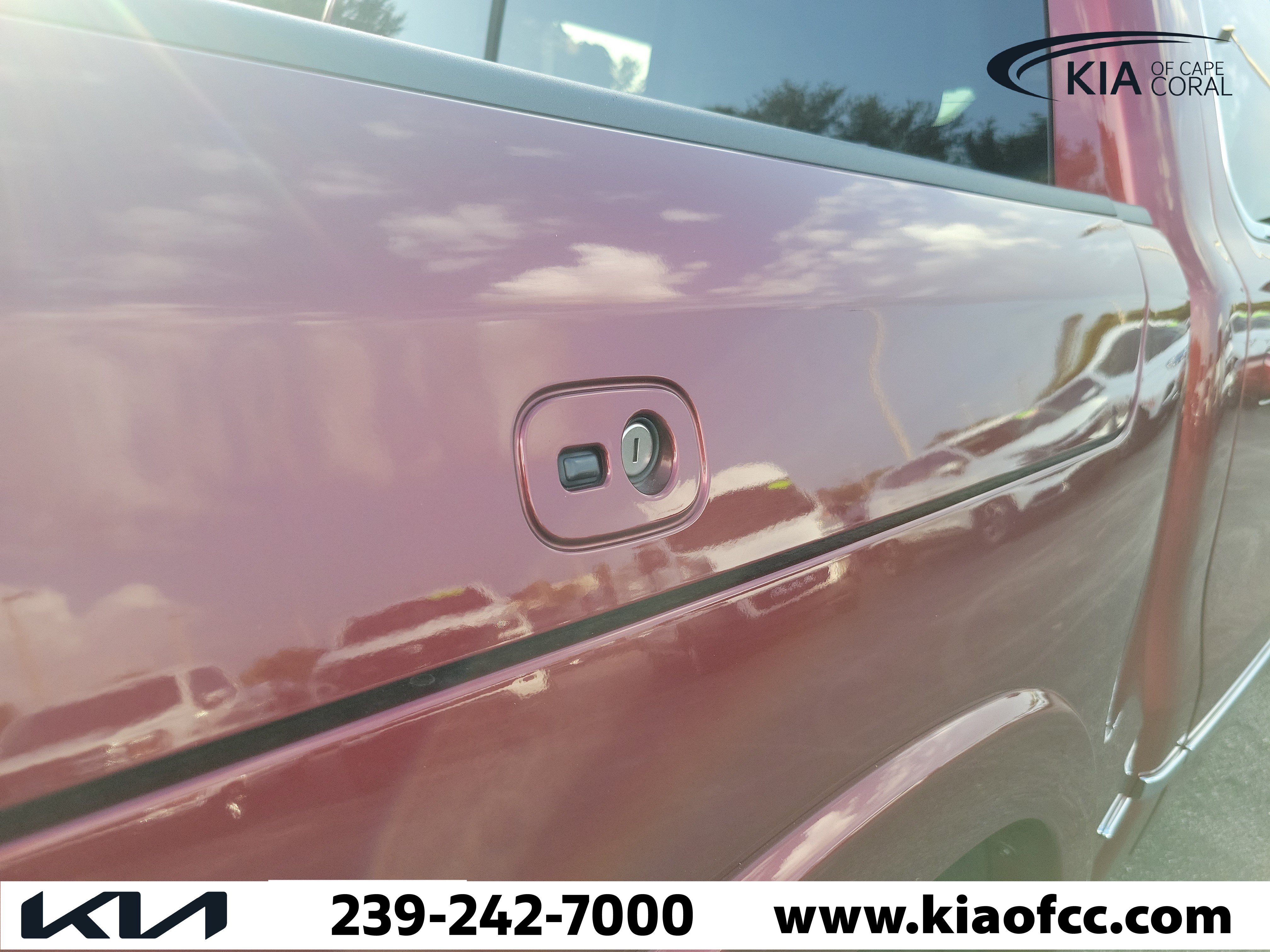 Used 2025 RAM 1500 Tungsten AWD/4WD image 9