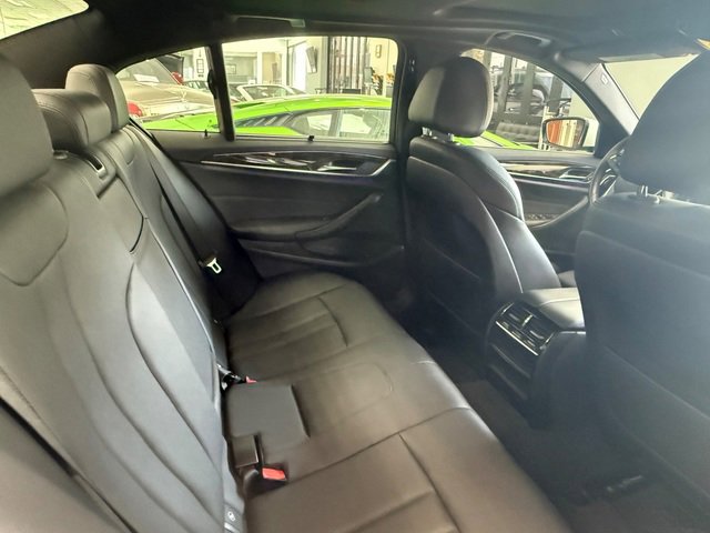 Used 2018 BMW 530i RWD image 15