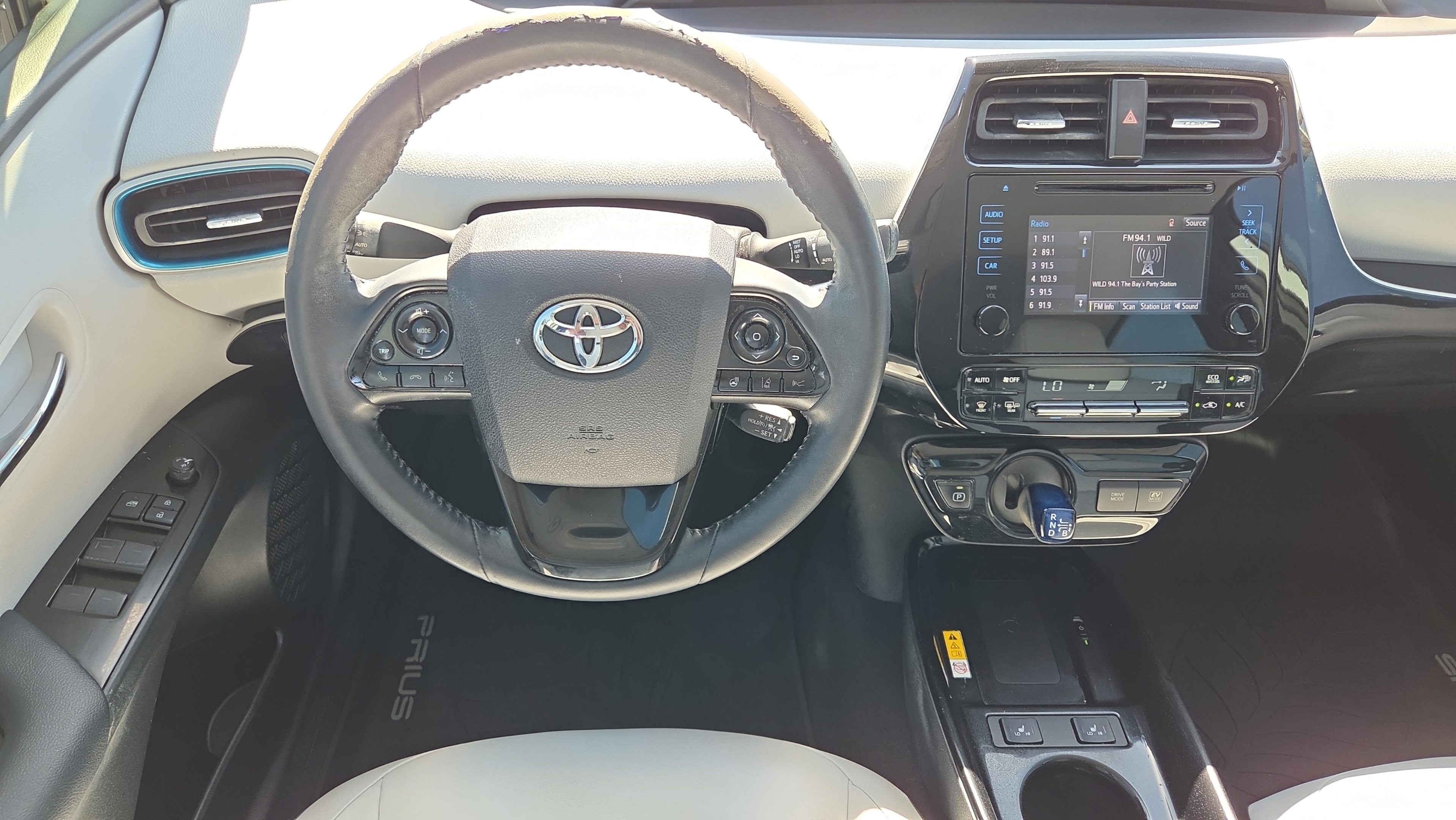 Used 2019 Toyota Prius XLE FWD image 13