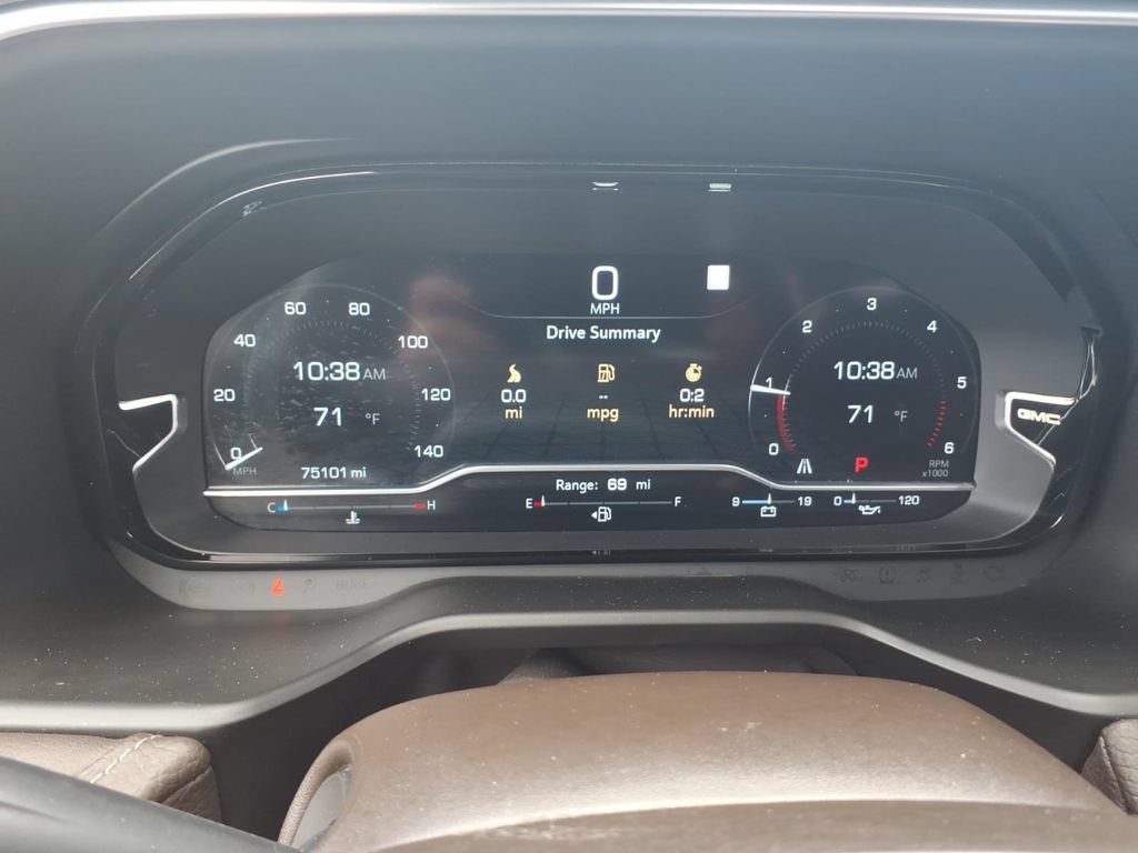 Used 2022 GMC Yukon XL Denali RWD image 26