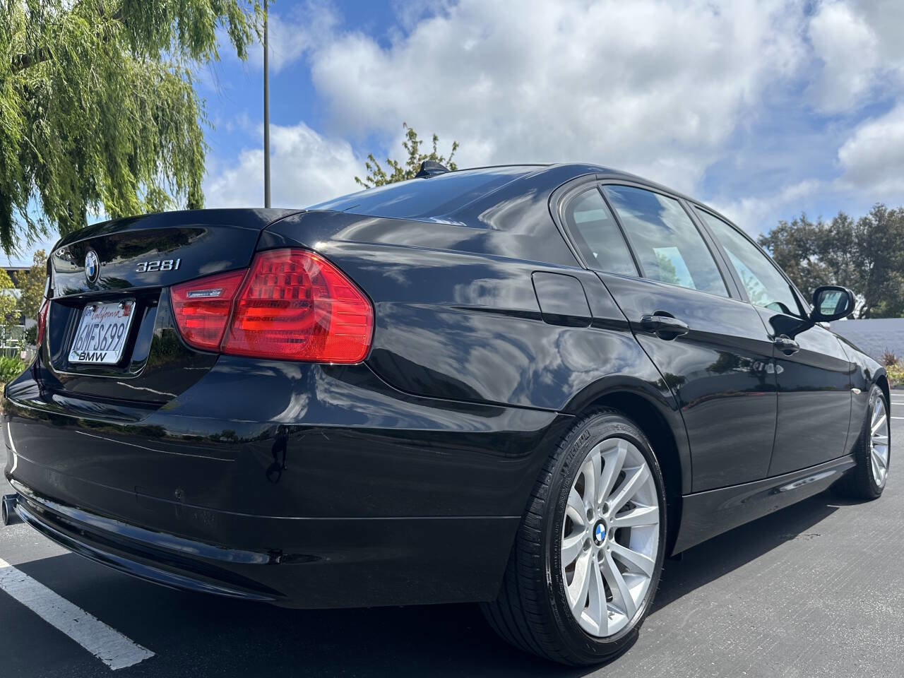 Used 2010 BMW 328i Sedan RWD image 4