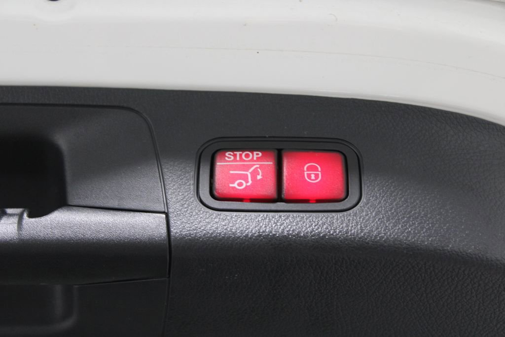 Used 2025 Mercedes-Benz GLA 250 image 14