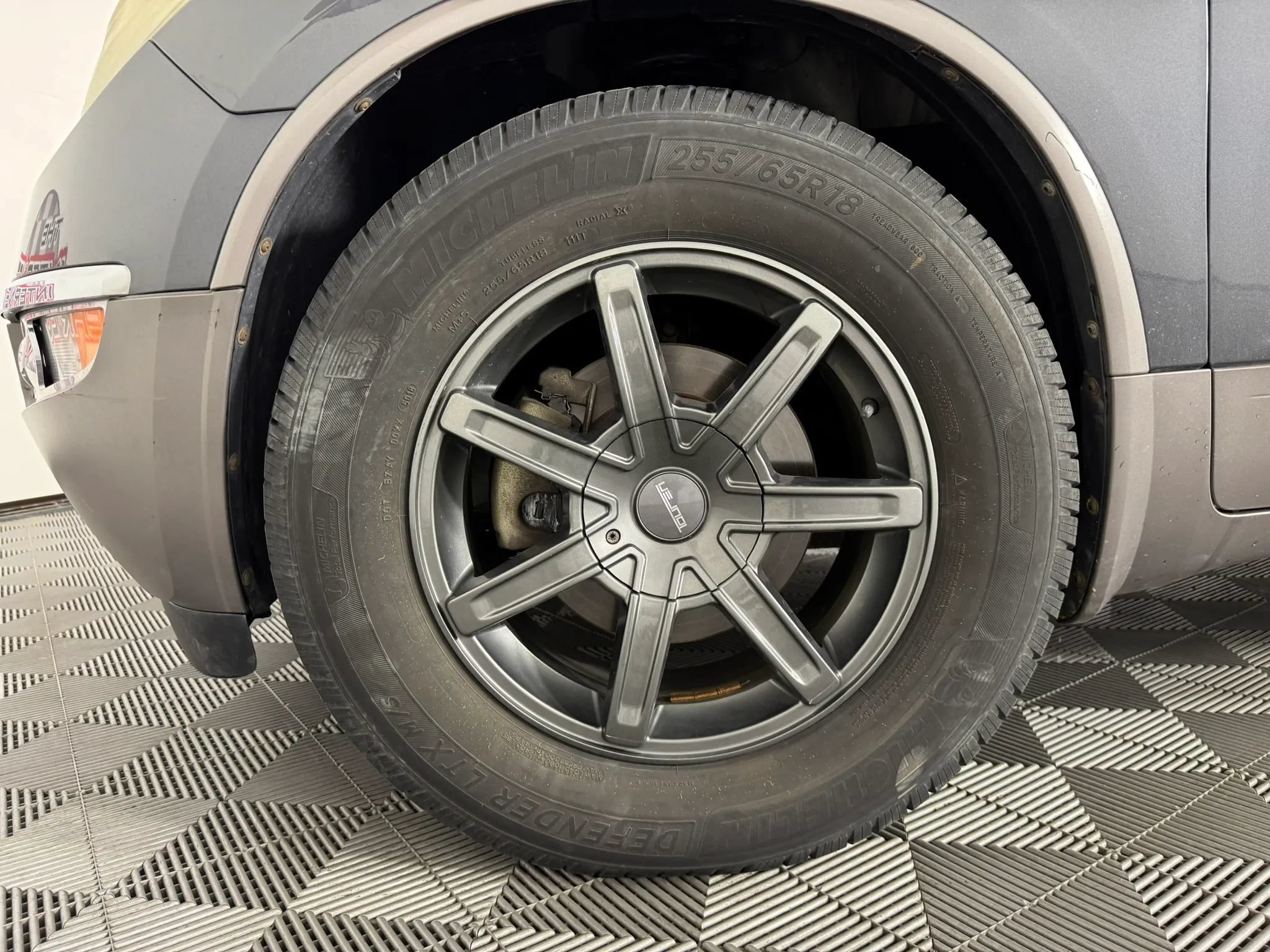 Used 2011 Buick Enclave CXL w/ Trailering Provision Package AWD/4WD image 41