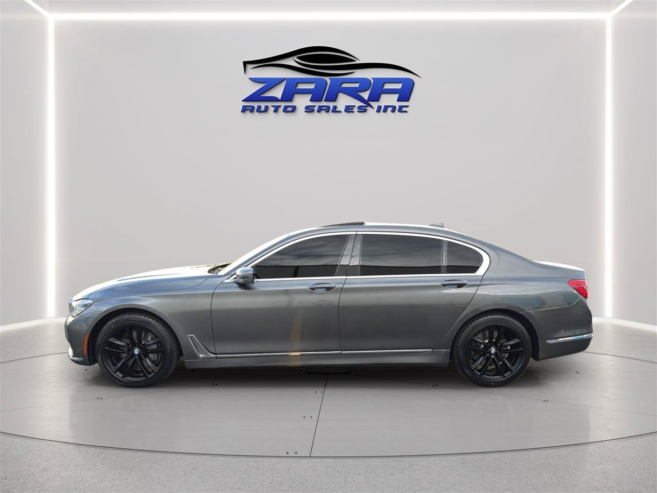 Used 2016 BMW 750i xDrive AWD/4WD image 4