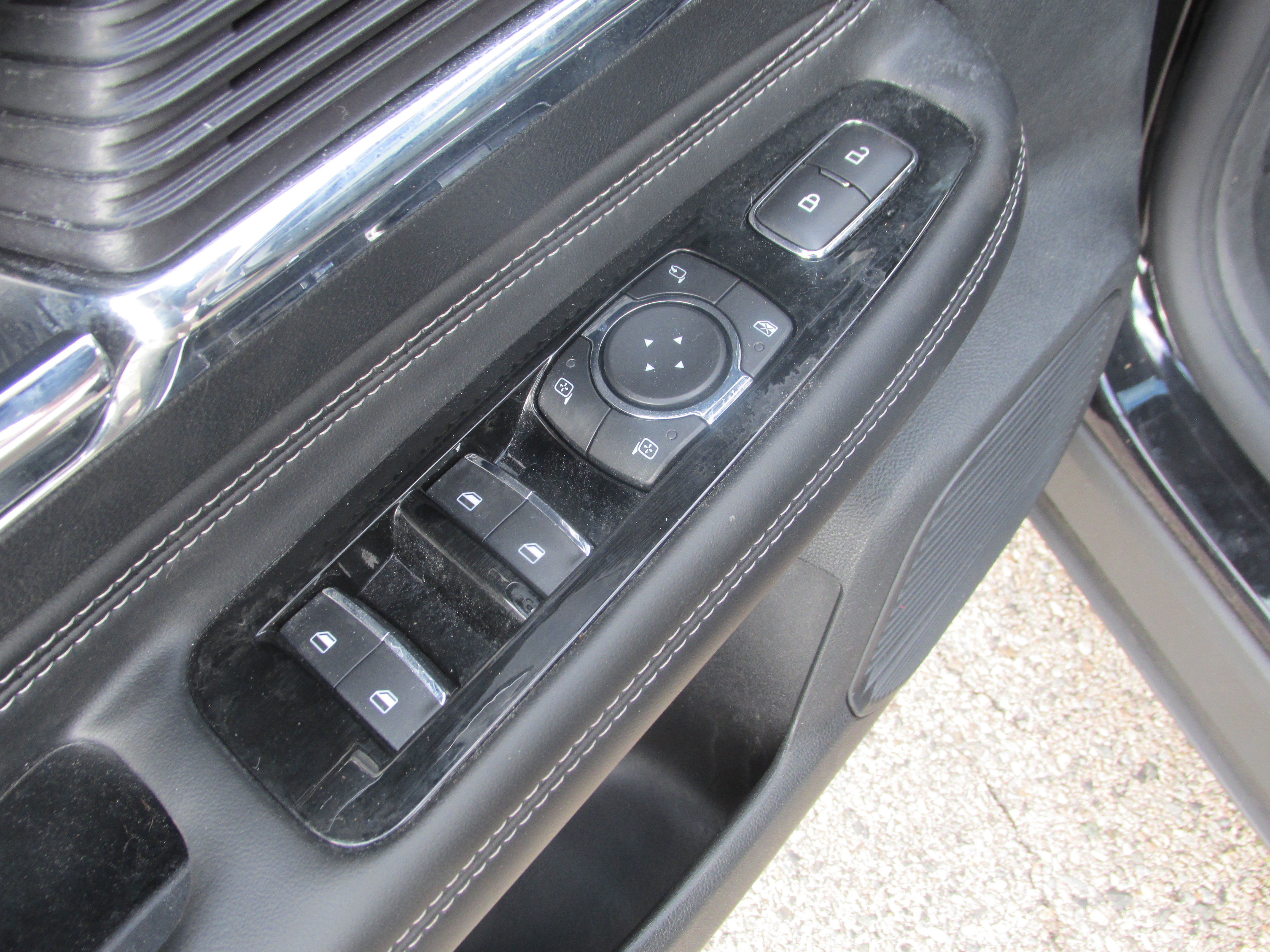 Used 2022 Lincoln Corsair AWD w/ Premium Package image 31