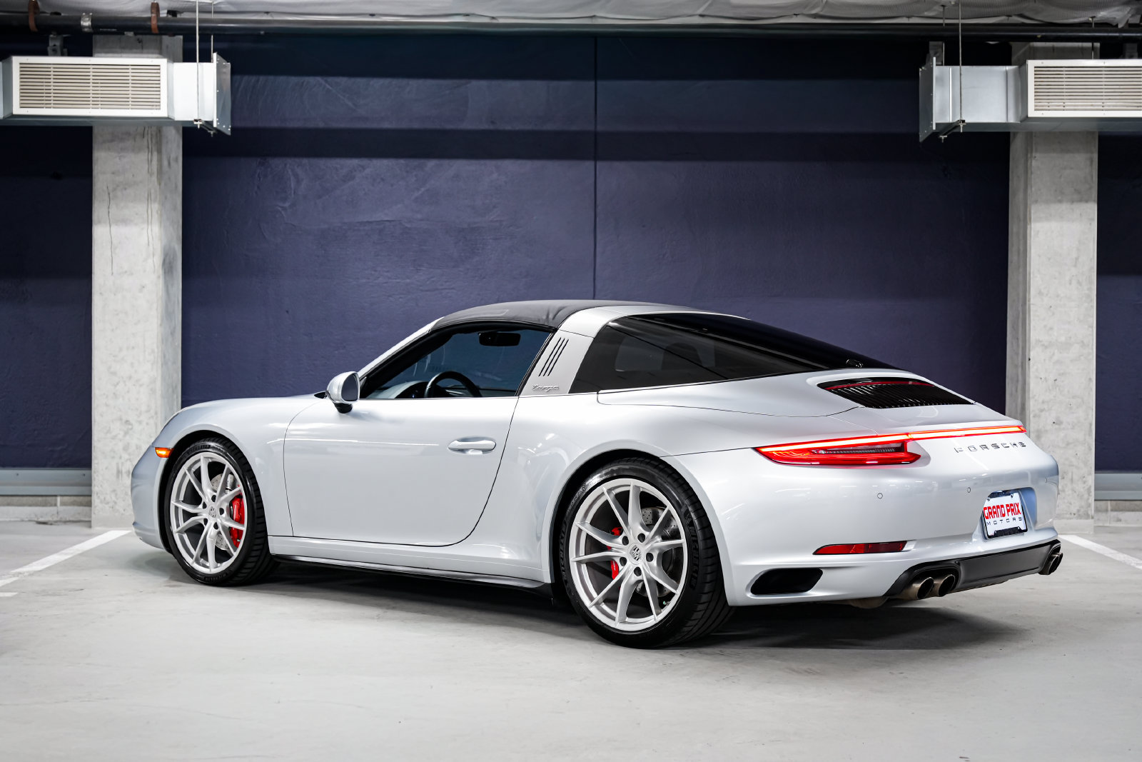 Used 2018 Porsche 911 Targa 4S AWD/4WD image 8