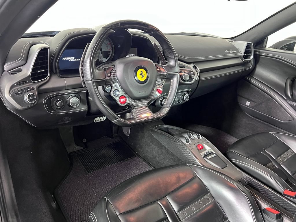 Used 2013 Ferrari 458 Italia Coupe RWD image 4