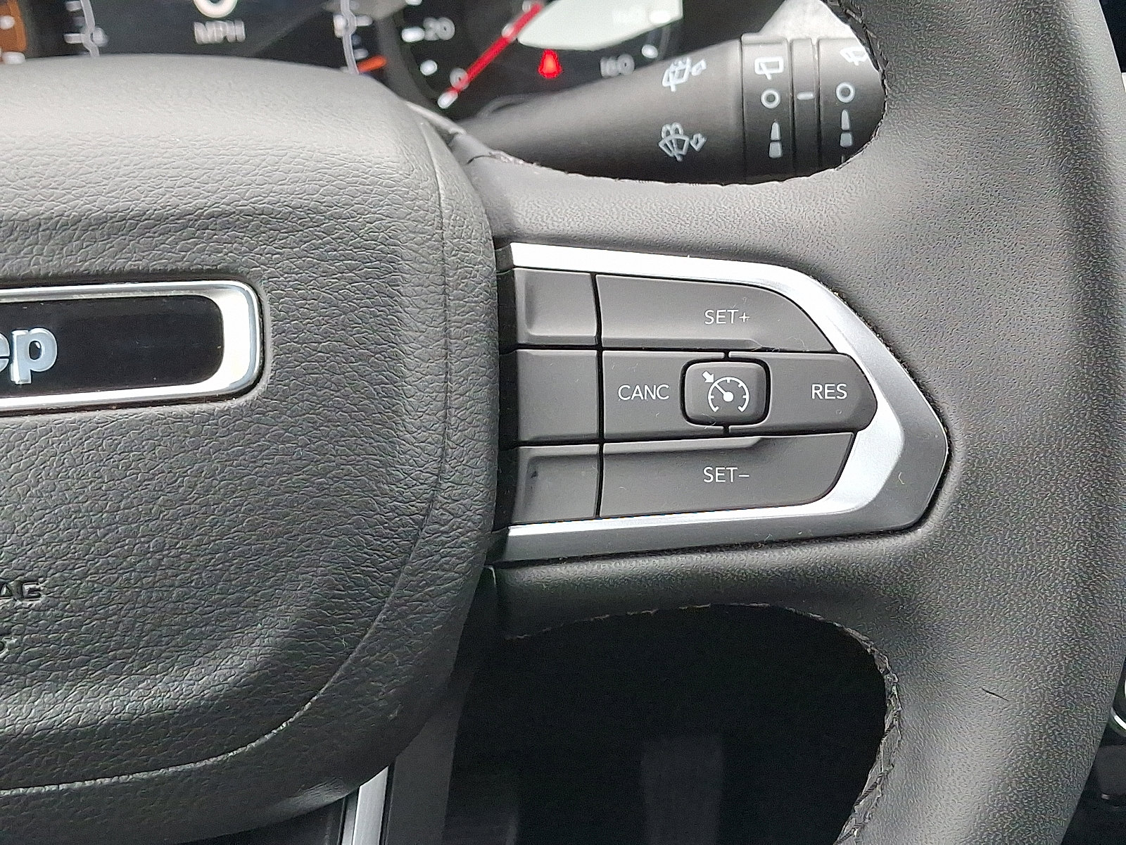 Used 2024 Jeep Compass Latitude image 21