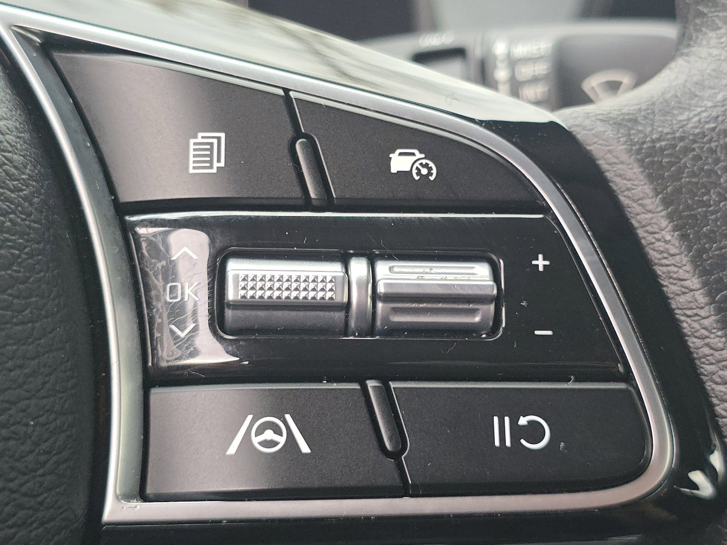 Used 2024 Kia Forte LXS FWD image 30