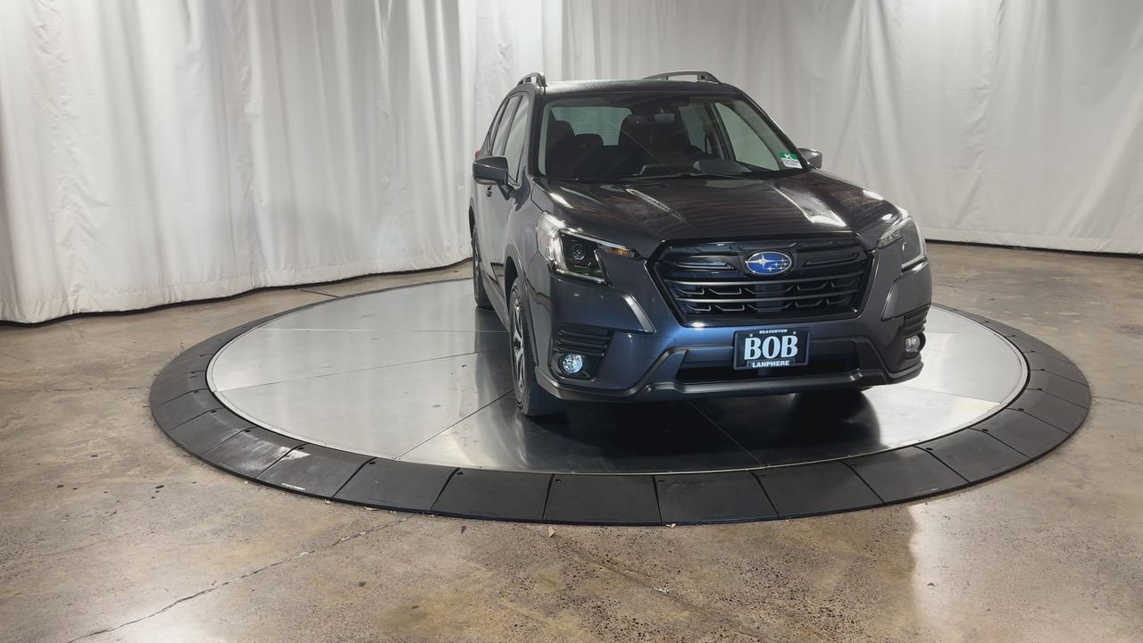 Used 2023 Subaru Forester Premium image 4