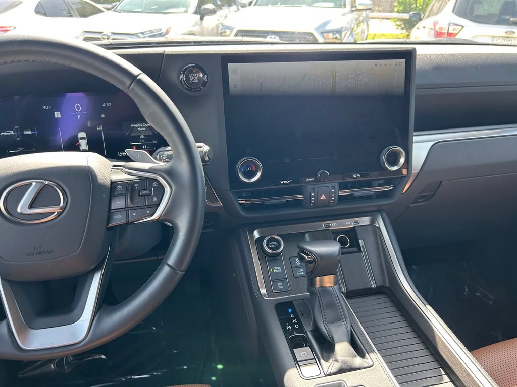 Used 2025 Lexus GX 550 AWD/4WD image 22