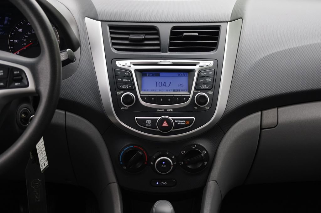 Used 2012 Hyundai Accent GS FWD image 7
