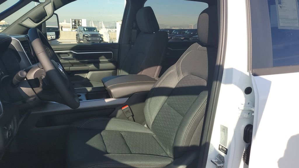 New 2026 RAM 1500 4x4 Crew Cab image 19