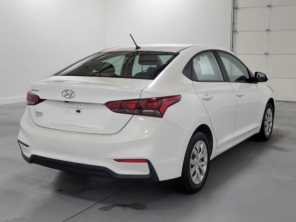 Used 2022 Hyundai Accent SE FWD image 9