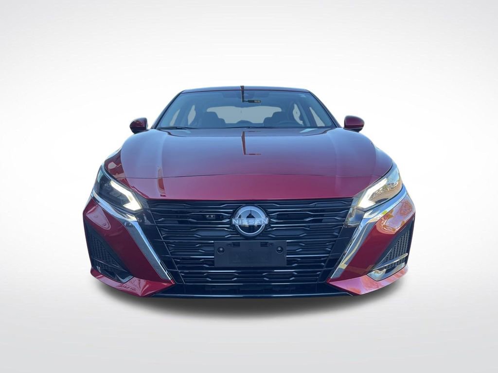 Certified 2024 Nissan Altima 2.5 SV w/ SV Premium Package FWD image 2