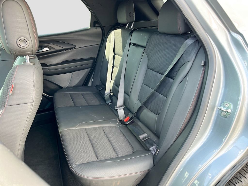 Used 2023 Chevrolet TrailBlazer RS FWD image 23