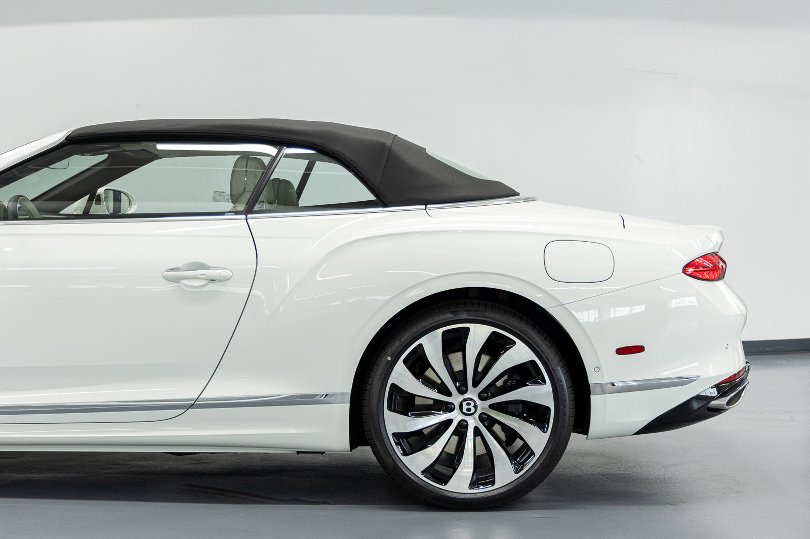 New 2026 Bentley Continental GT Azure AWD/4WD image 18