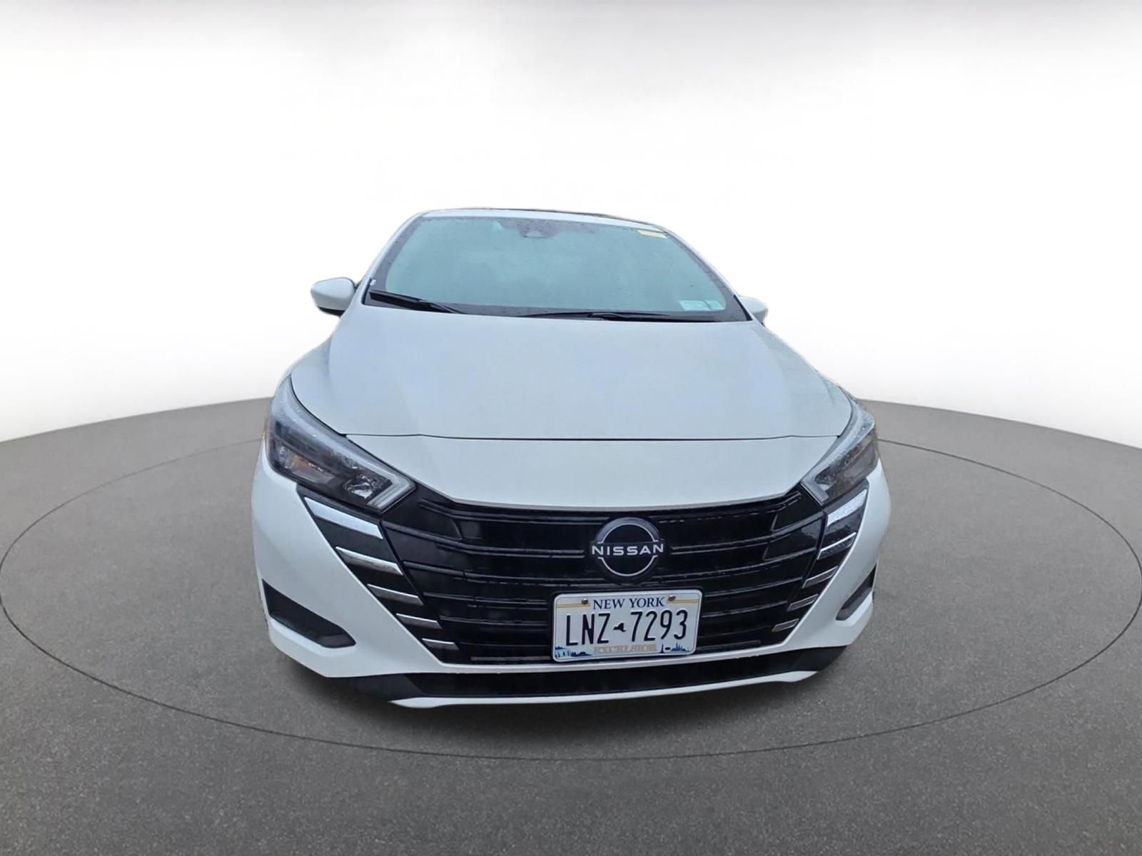 Used 2025 Nissan Versa SV video 2