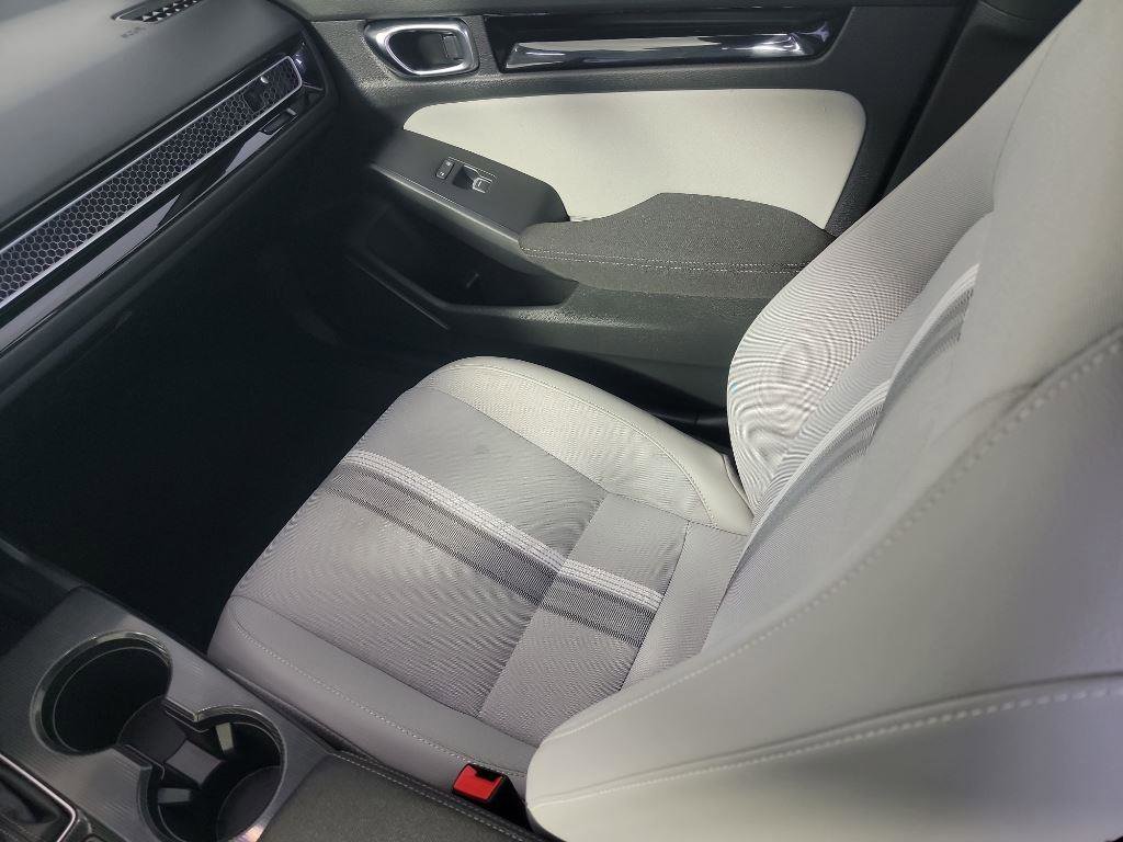 Certified 2025 Honda Civic Sport image 22