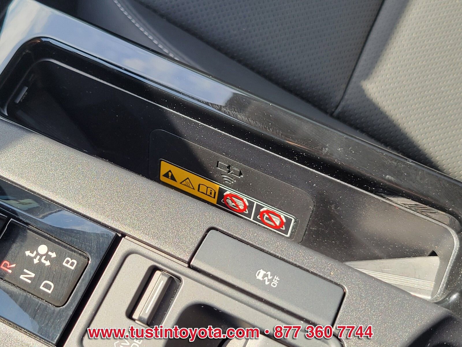 Used 2024 Toyota Prius XLE FWD image 25