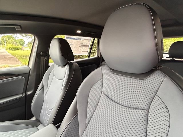 New 2026 Volkswagen Tiguan SE R-Line FWD image 10