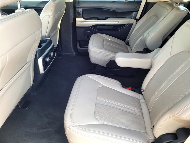 Used 2024 Ford Expedition Limited image 13