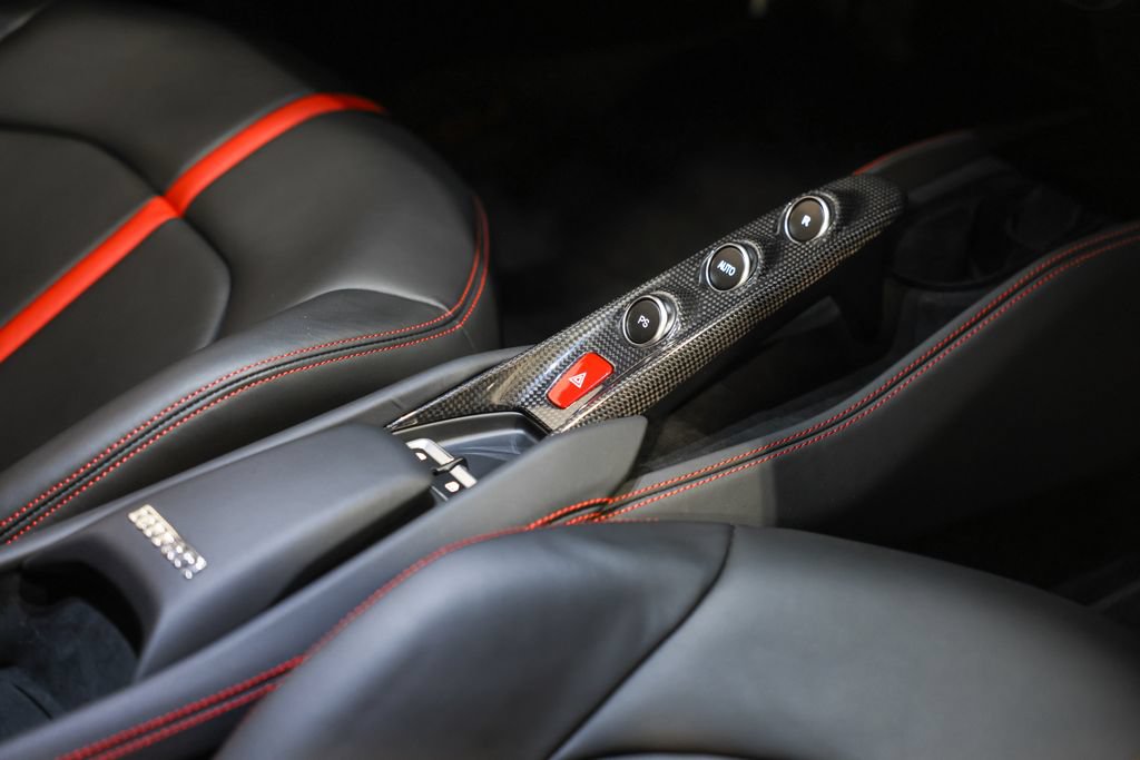 Used 2020 Ferrari F8 Tributo RWD image 33