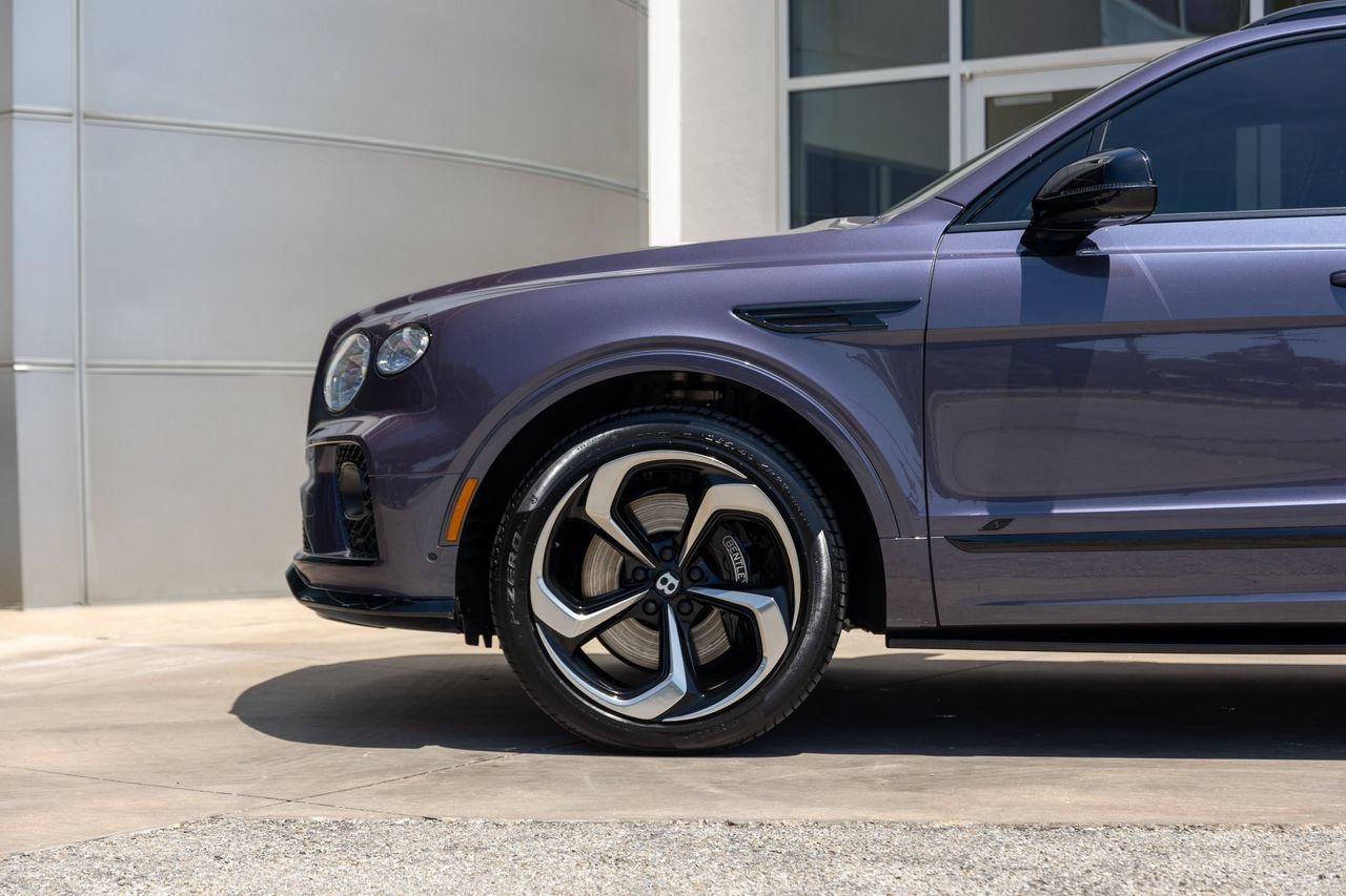 Certified 2023 Bentley Bentayga AWD/4WD image 20