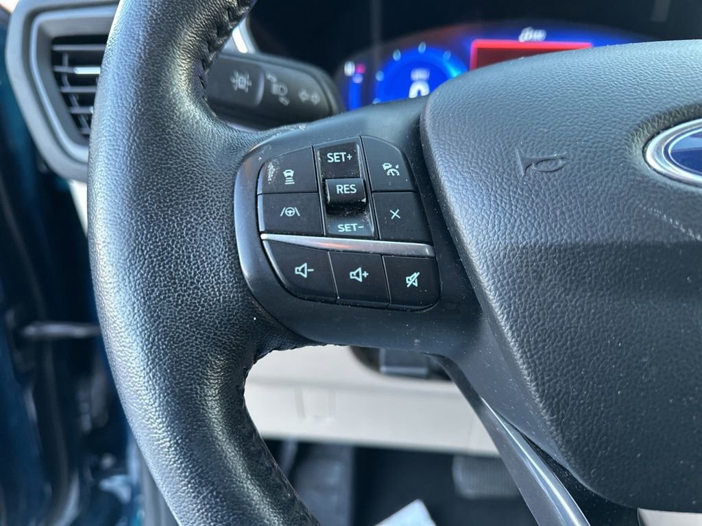 Used 2020 Ford Escape Titanium image 20