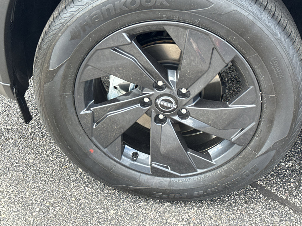 New 2026 Nissan Rogue SV AWD/4WD image 9