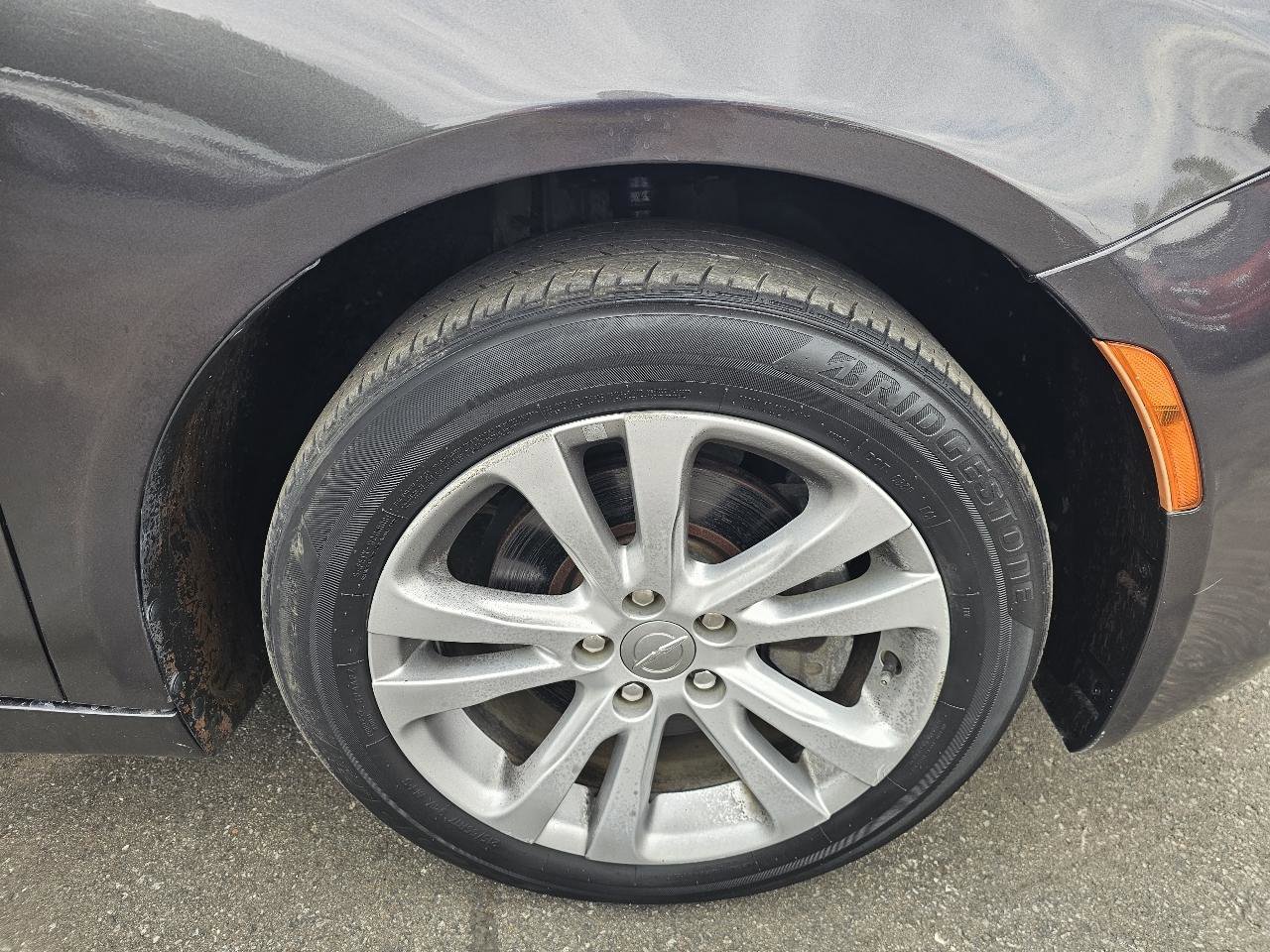 Used 2016 Chrysler 200 Limited w/ Convenience Group FWD image 13