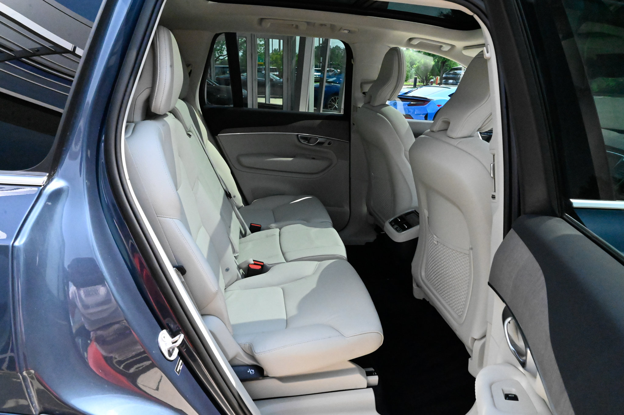 Used 2023 Volvo XC90 B6 Plus AWD/4WD image 51