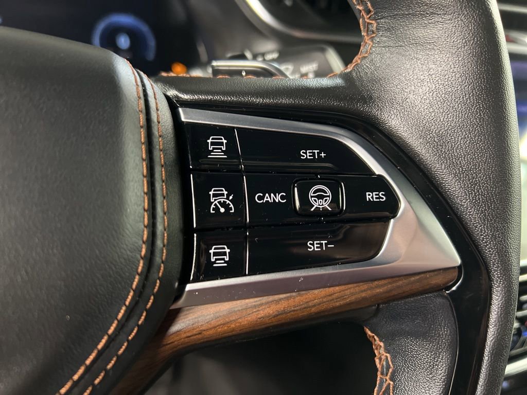 Used 2023 Jeep Grand Cherokee L Summit w/ High Altitude Package image 18