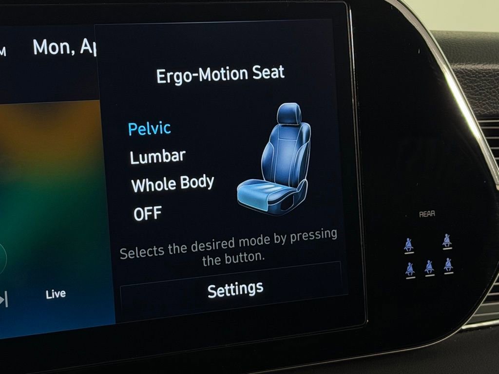 Used 2025 Hyundai Palisade Calligraphy image 21