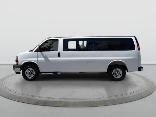 Used 2025 GMC Savana 3500 LT w/ LT Preferred Equipment Group RWD image 4