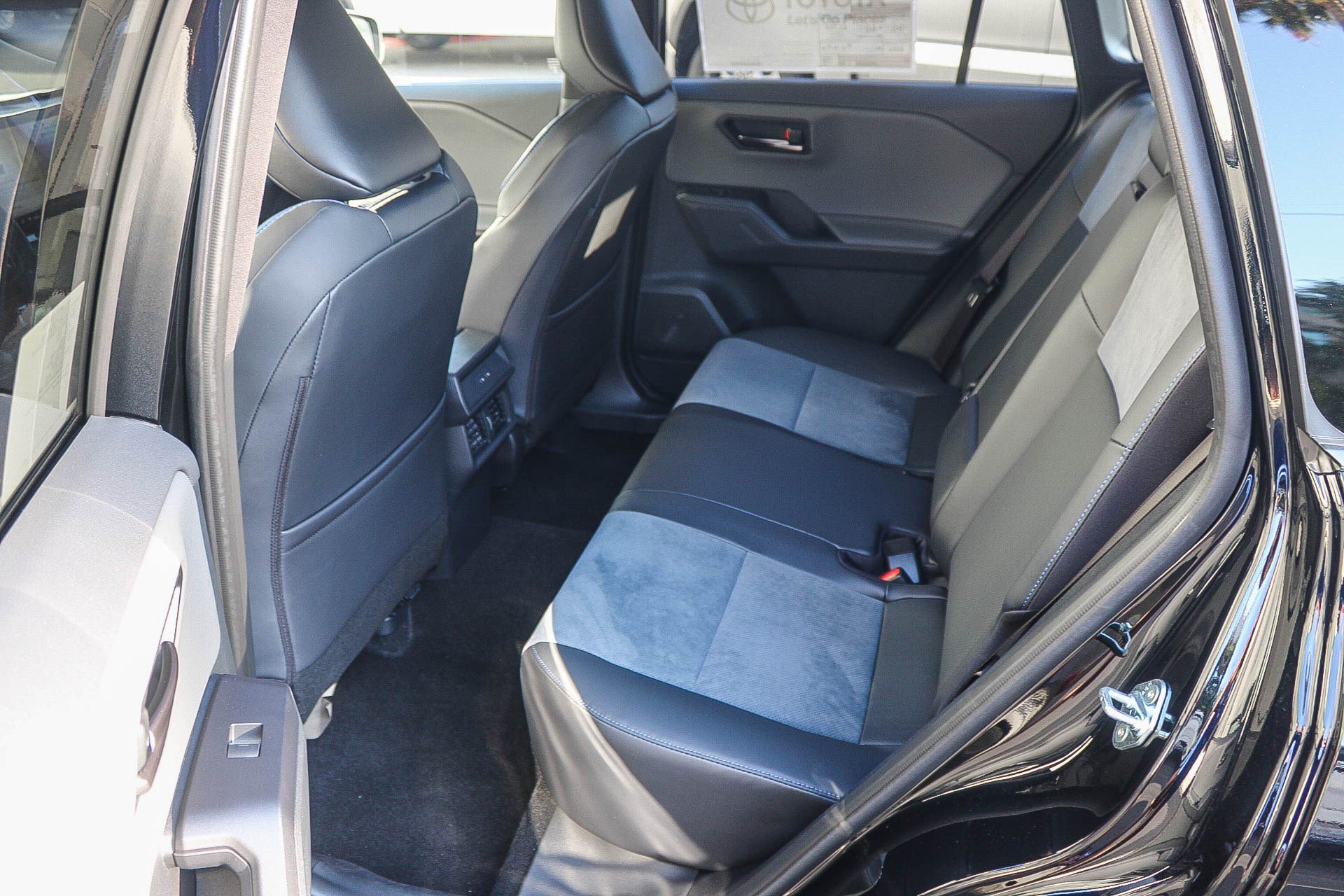 New 2026 Toyota RAV4 XSE w/ Weather Package AWD/4WD image 21