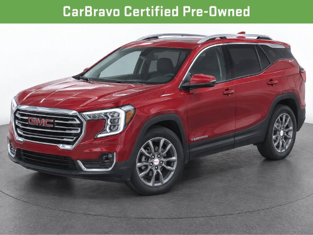 Used 2023 GMC Terrain SLT w/ Tech Package FWD image 2