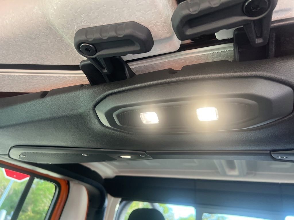 Certified 2025 Jeep Gladiator Mojave w/ Safety Group image 38