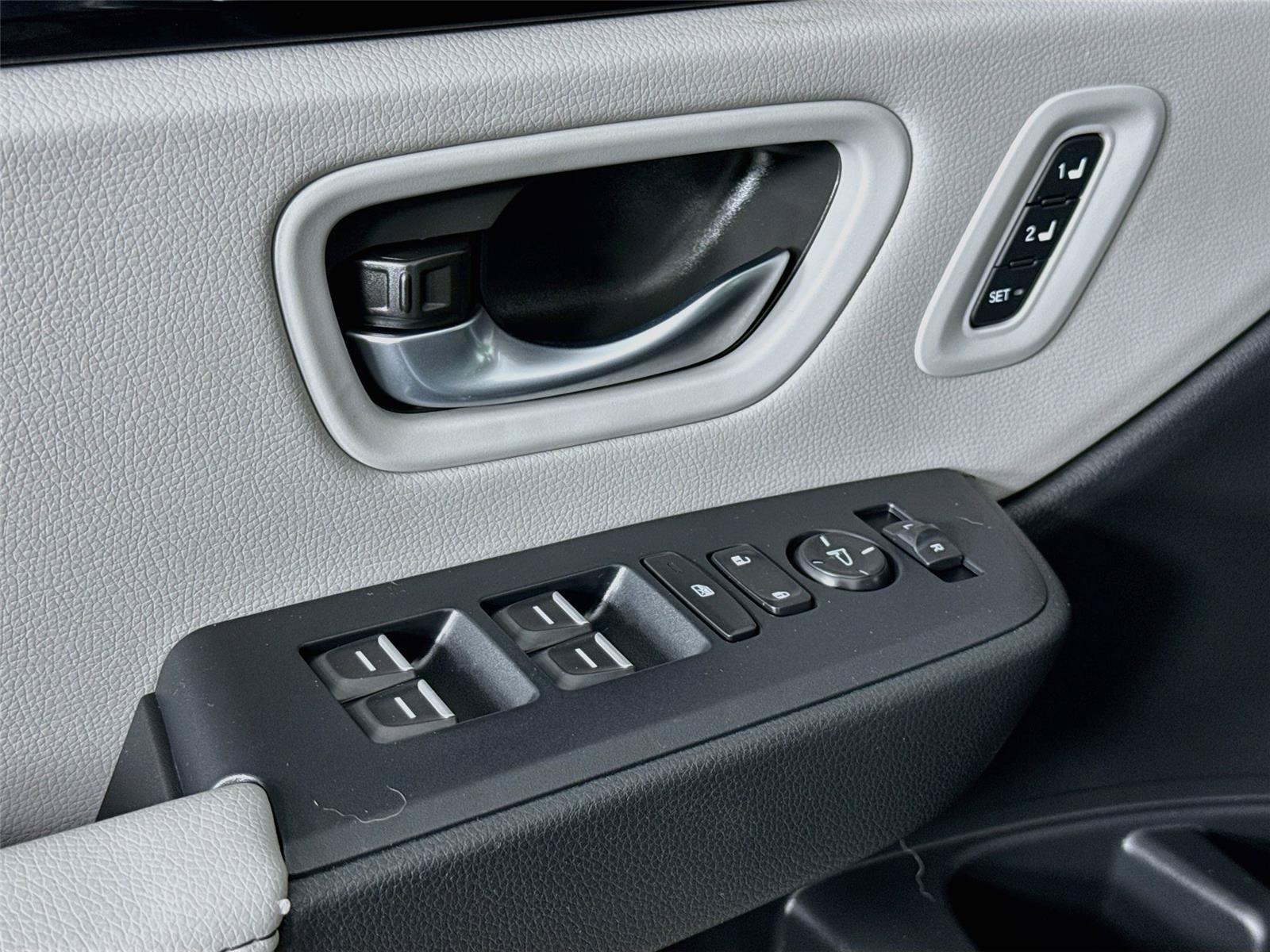 Used 2025 Honda Pilot EX-L image 18