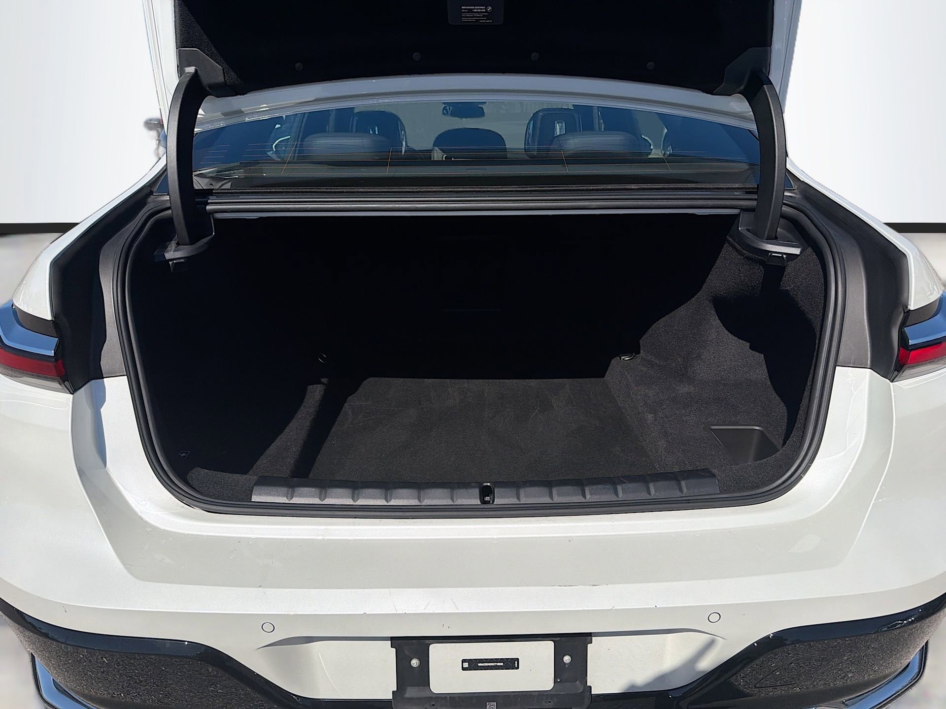 Certified 2025 BMW 740i image 13