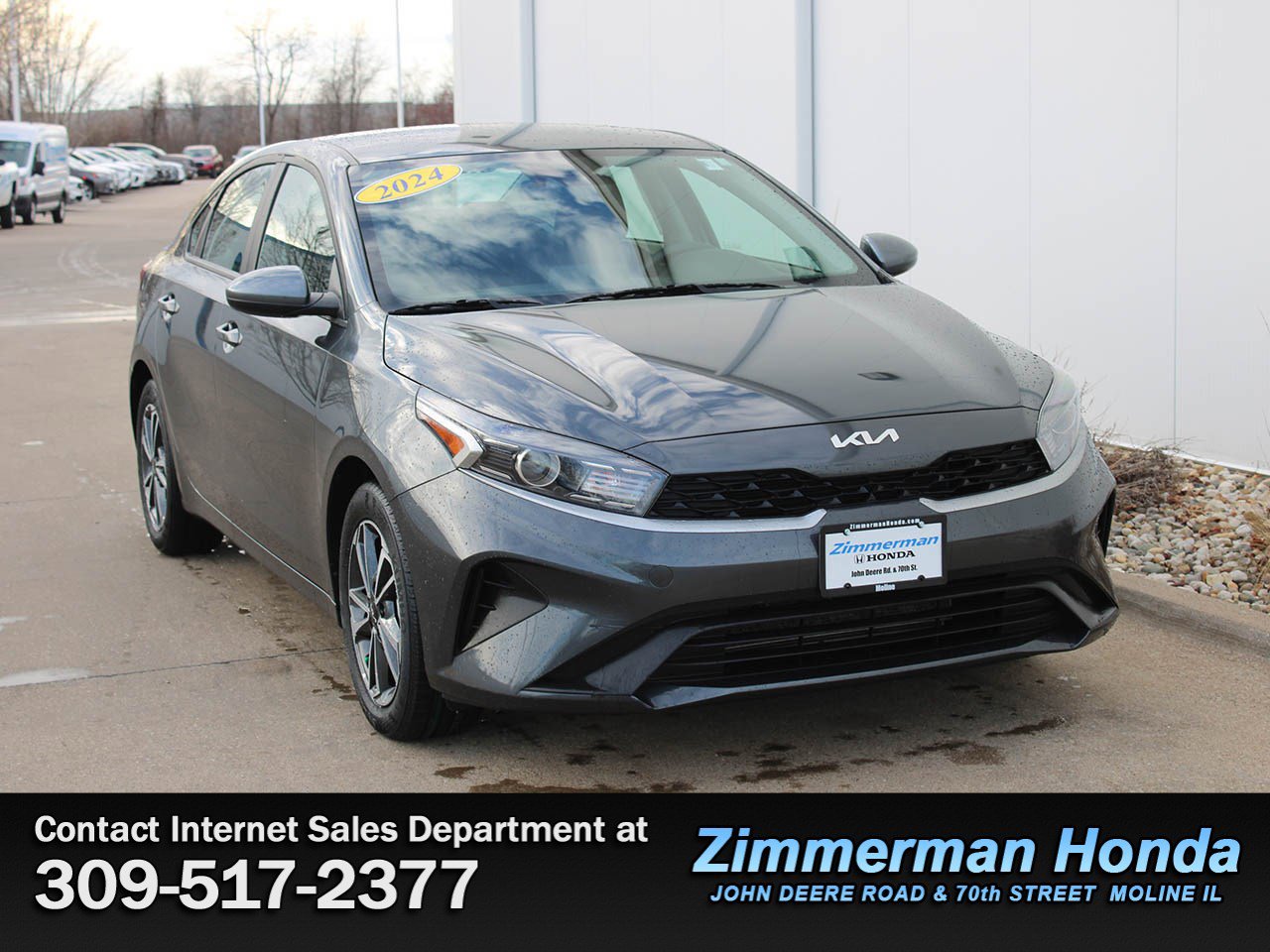 Used 2024 Kia Forte LXS image 3
