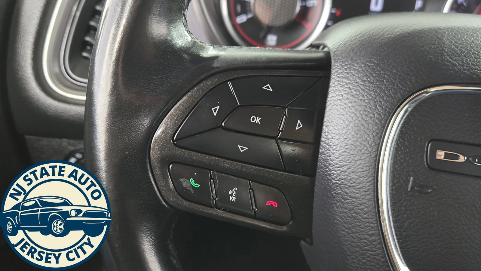 Used 2020 Dodge Challenger SXT RWD image 12