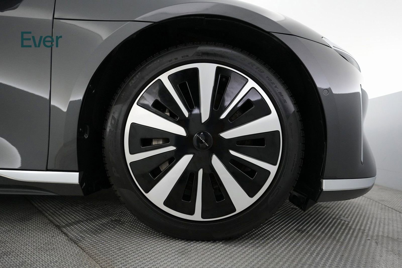 Used 2023 Lucid Air Grand Touring image 18