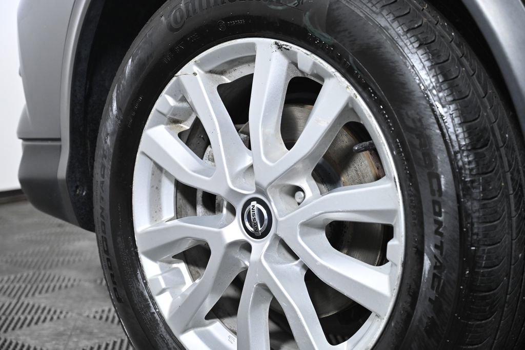 Used 2021 Nissan Rogue Sport S image 28