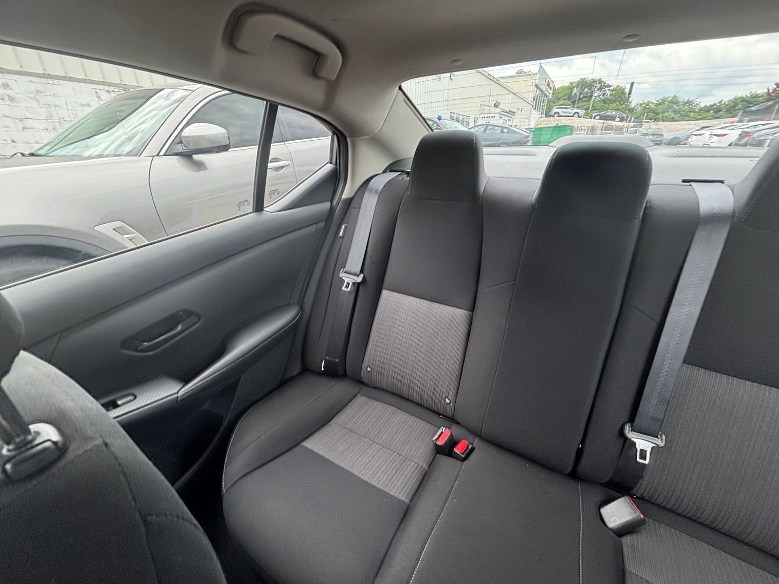 Used 2025 Nissan Sentra SV FWD image 37