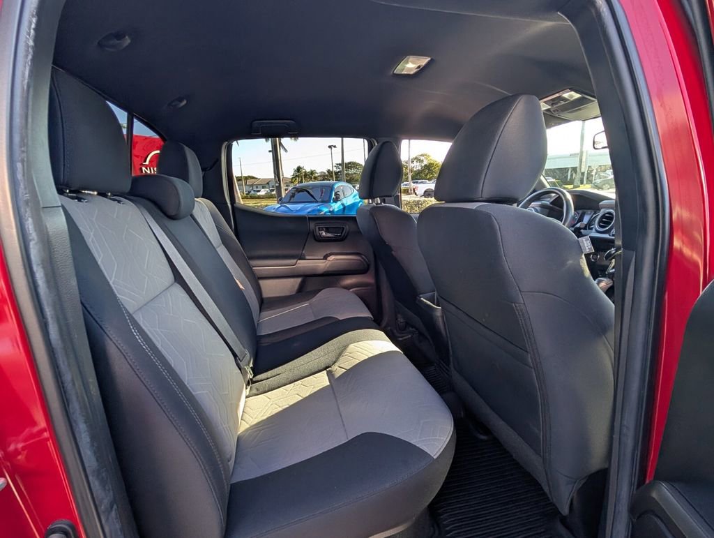 Used 2022 Toyota Tacoma TRD Sport image 17