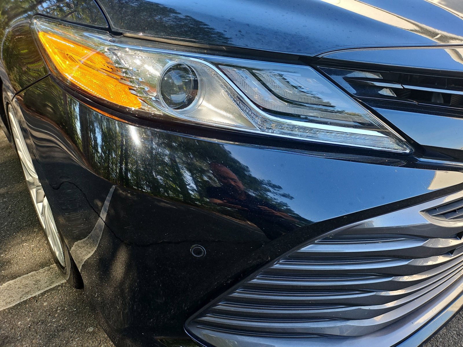 Used 2018 Toyota Camry XLE FWD image 11