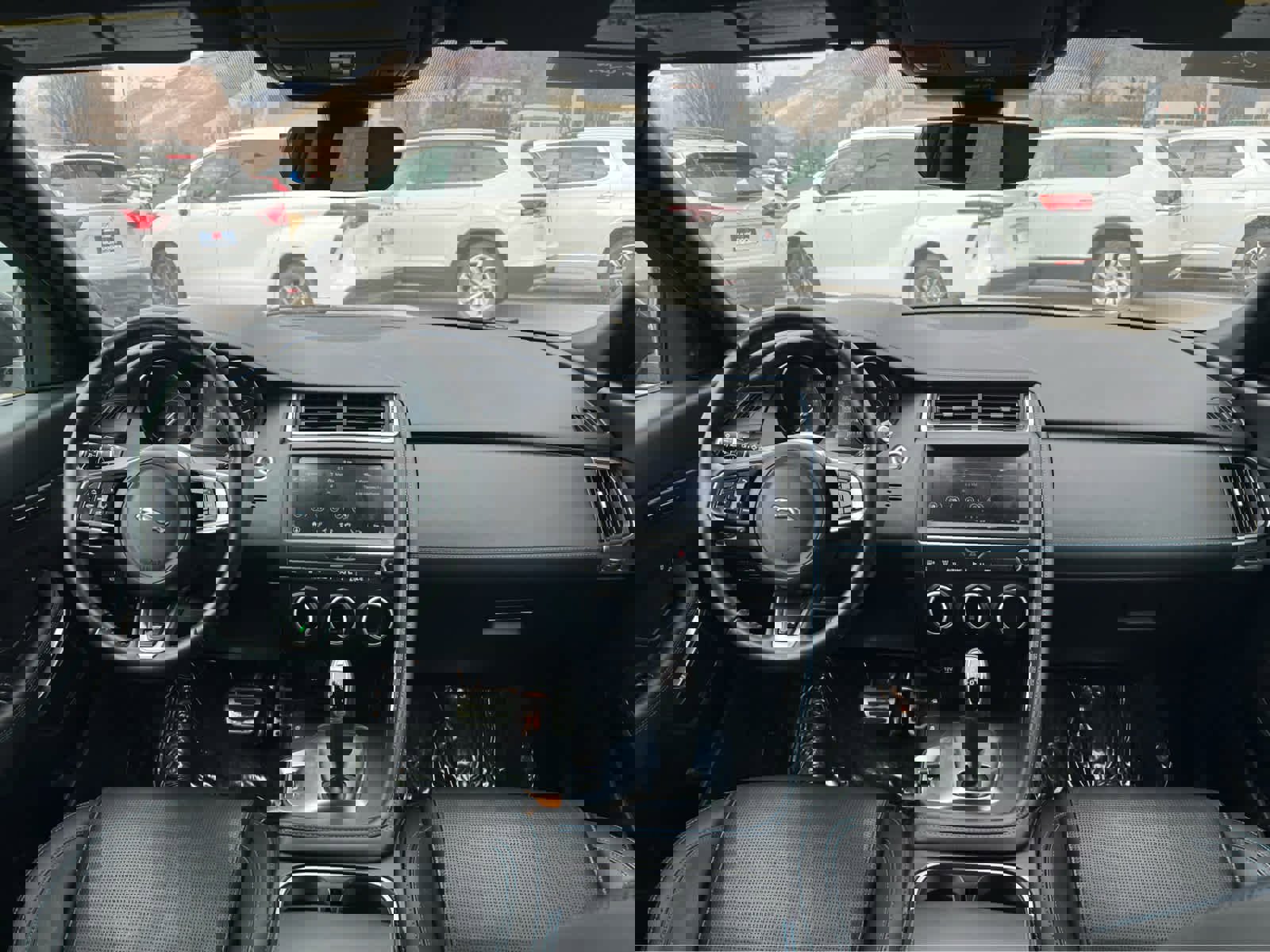 Used 2019 Jaguar E-PACE R-Dynamic SE image 25