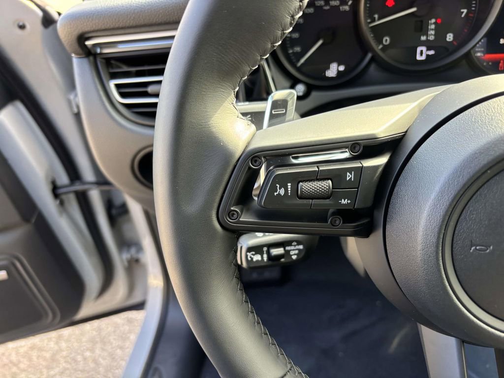 New 2026 Porsche Macan image 27