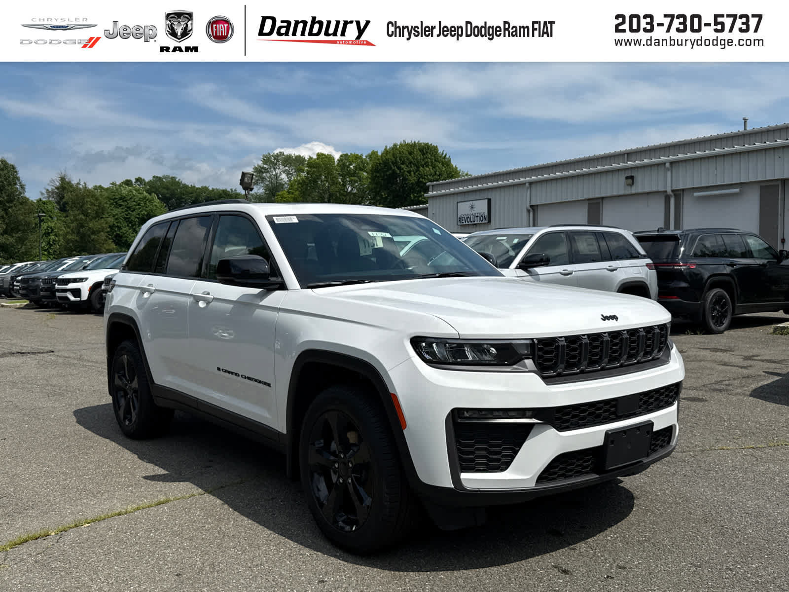 New 2026 Jeep Grand Cherokee Limited w/ Limited Altitude Package